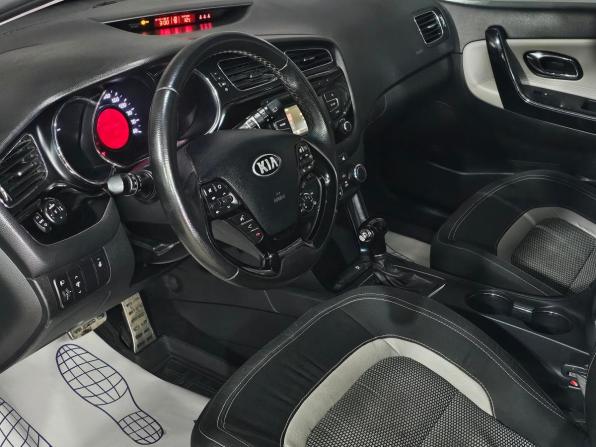 Kia Ceed II с пробегом 2014 года, цена 1 250 000 рублей, 138000 км, хэтчбек, Автокод Объявления