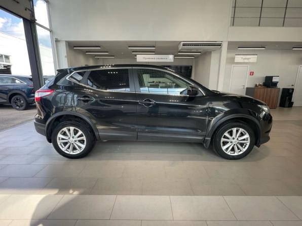 Nissan Qashqai II с пробегом 2017 года, цена 1 579 000 рублей, 127882 км, внедорожник, Автокод Объявления