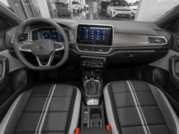 Volkswagen T-Roc I (China Market) Рестайлинг с пробегом 2026 года, цена 3 650 000 рублей, 26 км, внедорожник, Автокод Объявления
