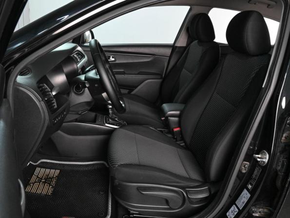 Kia Rio IV с пробегом 2017 года, цена 1 499 000 рублей, 99323 км, седан, Автокод Объявления