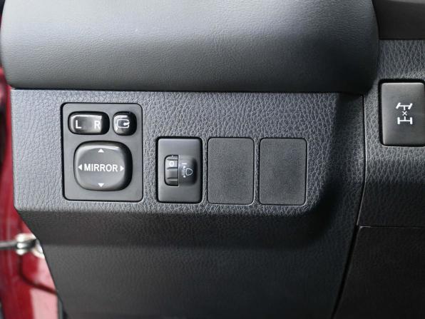 Toyota RAV4 IV (XA40) Рестайлинг с пробегом 2015 года, цена 2 129 900 рублей, 96027 км, внедорожник, Автокод Объявления