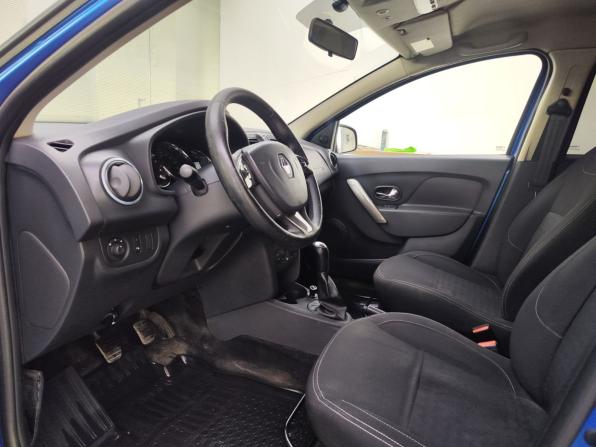 Renault Sandero II с пробегом 2016 года, цена 720 000 рублей, 140300 км, хэтчбек, Автокод Объявления