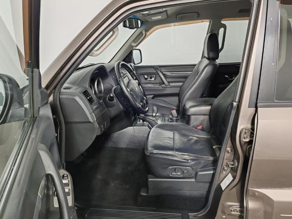 Mitsubishi Pajero IV с пробегом 2010 года, цена 1 799 000 рублей, 276179 км, внедорожник, Автокод Объявления