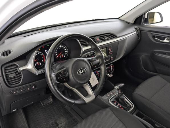 Kia Rio IV Рестайлинг с пробегом 2021 года, цена 1 610 000 рублей, 88828 км, седан, Автокод Объявления