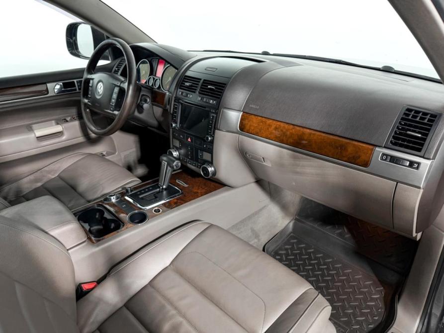 Volkswagen Touareg I Рестайлинг Санкт-Петербург  - изображение 14