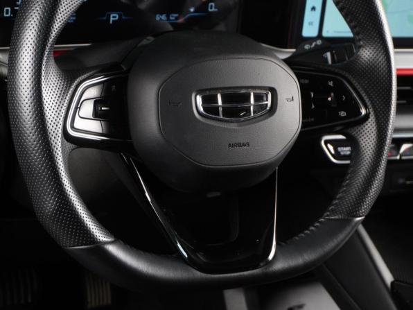 Geely Coolray I Рестайлинг с пробегом 2024 года, цена 2 129 000 рублей, 27567 км, внедорожник, Автокод Объявления
