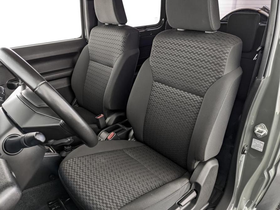 Suzuki Jimny IV Москва  - изображение 18