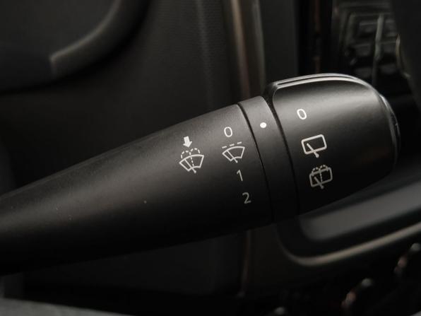 Renault Sandero II с пробегом 2015 года, цена 949 000 рублей, 56354 км, хэтчбек, Автокод Объявления