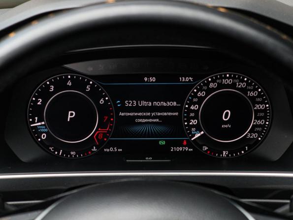 Volkswagen Tiguan II с пробегом 2018 года, цена 1 890 000 рублей, 210976 км, внедорожник, Автокод Объявления