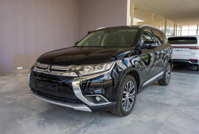 Mitsubishi Outlander III Рестайлинг 2 с пробегом 2016 года, цена 2 400 000 рублей, 150740 км, внедорожник, Автокод Объявления