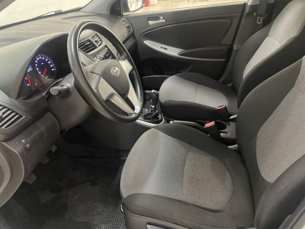Hyundai Solaris I с пробегом 2013 года, цена 699 000 рублей, 93914 км, хэтчбек, Автокод Объявления