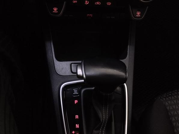 Kia Rio IV Рестайлинг с пробегом 2020 года, цена 1 360 000 рублей, 159408 км, седан, Автокод Объявления
