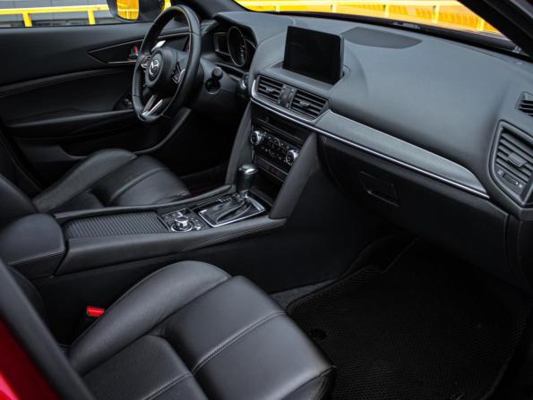 Mazda CX-4 I Рестайлинг с пробегом 2023 года, цена 2 775 000 рублей, 59000 км, внедорожник, Автокод Объявления