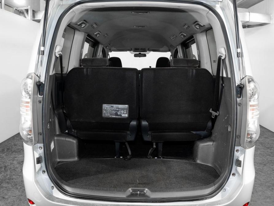Toyota Voxy II (R70) Иркутск  - изображение 15