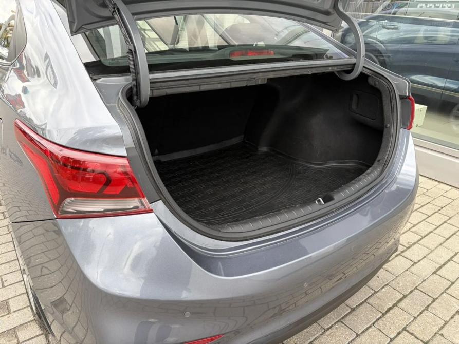 Hyundai Solaris II Москва  - изображение 8
