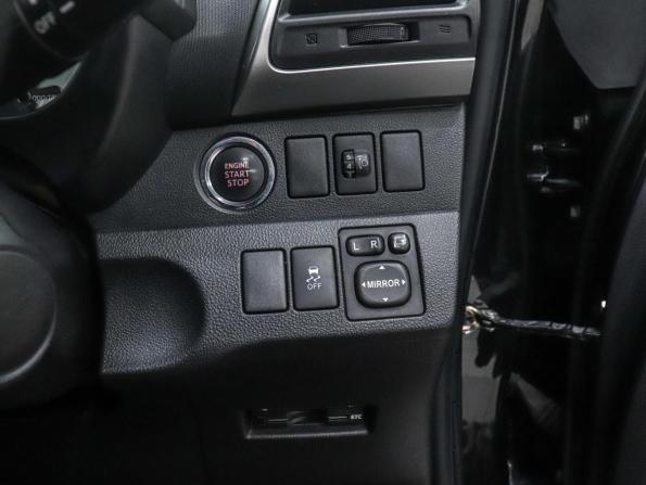 Toyota Ractis II с пробегом 2011 года, цена 790 000 рублей, 92260 км, хэтчбек, Автокод Объявления