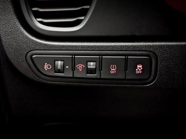 Kia Rio IV Рестайлинг с пробегом 2021 года, цена 1 785 000 рублей, 113102 км, хэтчбек, Автокод Объявления