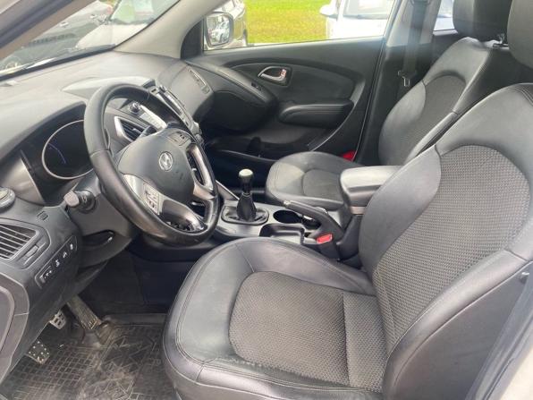 Hyundai ix35 I с пробегом 2011 года, цена 910 000 рублей, 331504 км, внедорожник, Автокод Объявления
