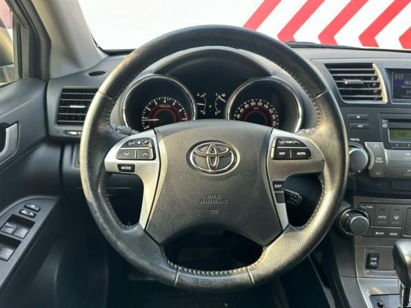 Toyota Highlander II (XU40) Рестайлинг с пробегом 2012 года, цена 2 100 000 рублей, 178000 км, внедорожник, Автокод Объявления