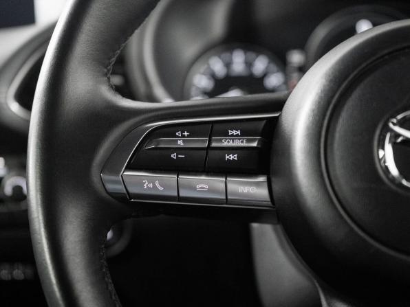 Mazda 3 IV (BP) с пробегом 2019 года, цена 1 675 500 рублей, 55851 км, хэтчбек, Автокод Объявления
