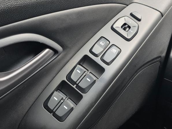 Hyundai ix35 I Рестайлинг с пробегом 2014 года, цена 1 255 000 рублей, 212006 км, внедорожник, Автокод Объявления