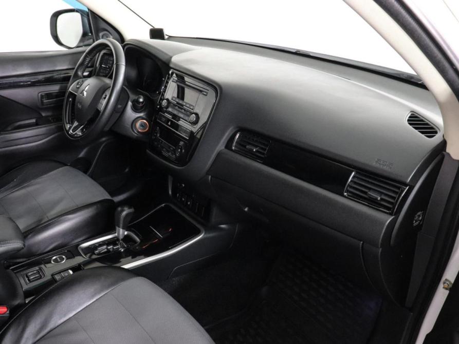 Mitsubishi Outlander III Рестайлинг 3 Химки  - изображение 10