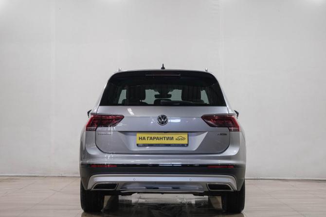 Volkswagen Tiguan II с пробегом 2019 года, цена 2 669 000 рублей, 110540 км, внедорожник, Автокод Объявления