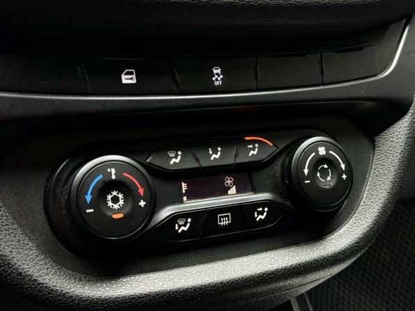 Lada (ВАЗ) Vesta I с пробегом 2017 года, цена 859 000 рублей, 105082 км, седан, Автокод Объявления