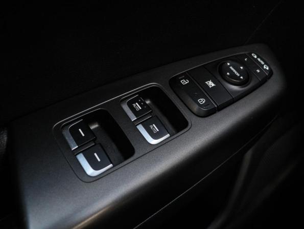 Kia Sportage IV Рестайлинг с пробегом 2020 года, цена 2 719 000 рублей, 61138 км, внедорожник, Автокод Объявления