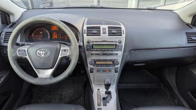 Toyota Avensis III с пробегом 2011 года, цена 815 000 рублей, 261150 км, седан, Автокод Объявления