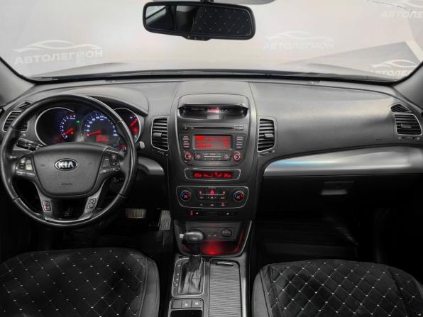 Kia Sorento II Рестайлинг с пробегом 2013 года, цена 1 300 000 рублей, 211700 км, внедорожник, Автокод Объявления