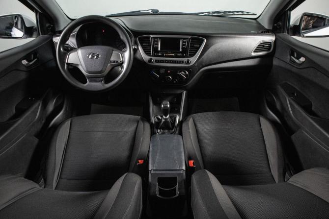 Hyundai Solaris II с пробегом 2017 года, цена 909 000 рублей, 201000 км, седан, Автокод Объявления