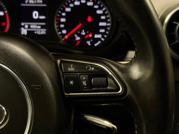 Audi A1 I (8X) с пробегом 2012 года, цена 1 090 000 рублей, 141491 км, хэтчбек, Автокод Объявления