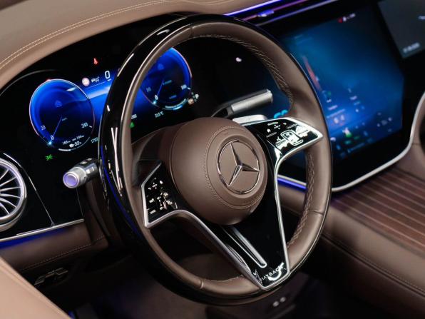 Mercedes-Benz Maybach EQS SUV с пробегом 2024 года, цена 21 500 000 рублей, 4201 км, внедорожник, Автокод Объявления