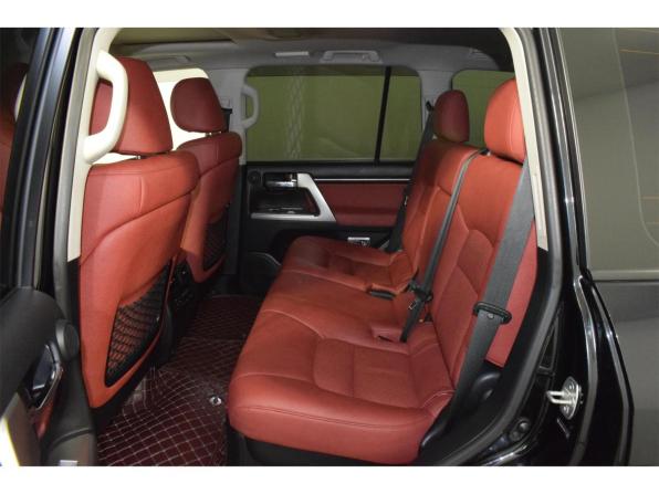 Toyota Land Cruiser 200 Series Рестайлинг 1 с пробегом 2014 года, цена 3 120 000 рублей, 300700 км, внедорожник, Автокод Объявления