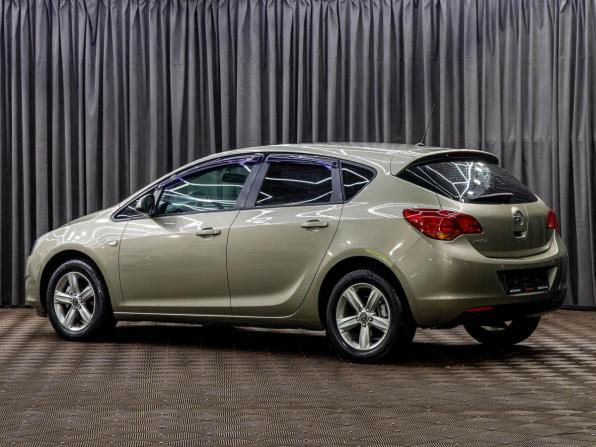 Opel Astra J с пробегом 2011 года, цена 695 000 рублей, 177324 км, хэтчбек, Автокод Объявления