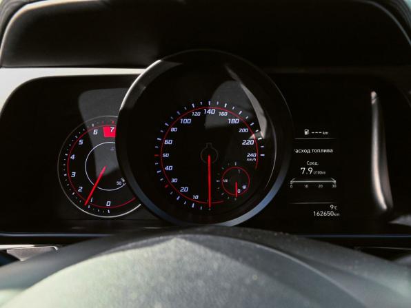 Hyundai Elantra VII (CN7) с пробегом 2021 года, цена 1 749 000 рублей, 162650 км, седан, Автокод Объявления