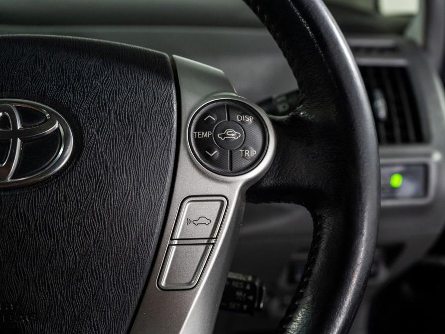 Toyota Prius Alpha I (ZVW40/41) Иркутск  - изображение 11