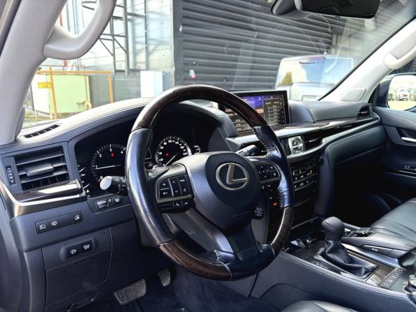 Lexus LX III Рестайлинг 2 с пробегом 2016 года, цена 6 070 000 рублей, 191731 км, внедорожник, Автокод Объявления