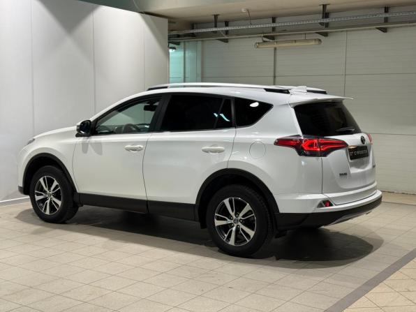 Toyota RAV4 IV (XA40) Рестайлинг с пробегом 2018 года, цена 2 120 000 рублей, 104002 км, внедорожник, Автокод Объявления