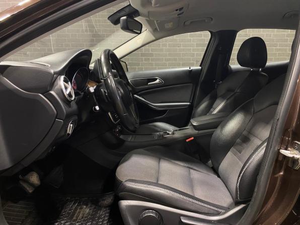 Mercedes-Benz GLA I (X156) с пробегом 2015 года, цена 1 825 000 рублей, 142390 км, внедорожник, Автокод Объявления