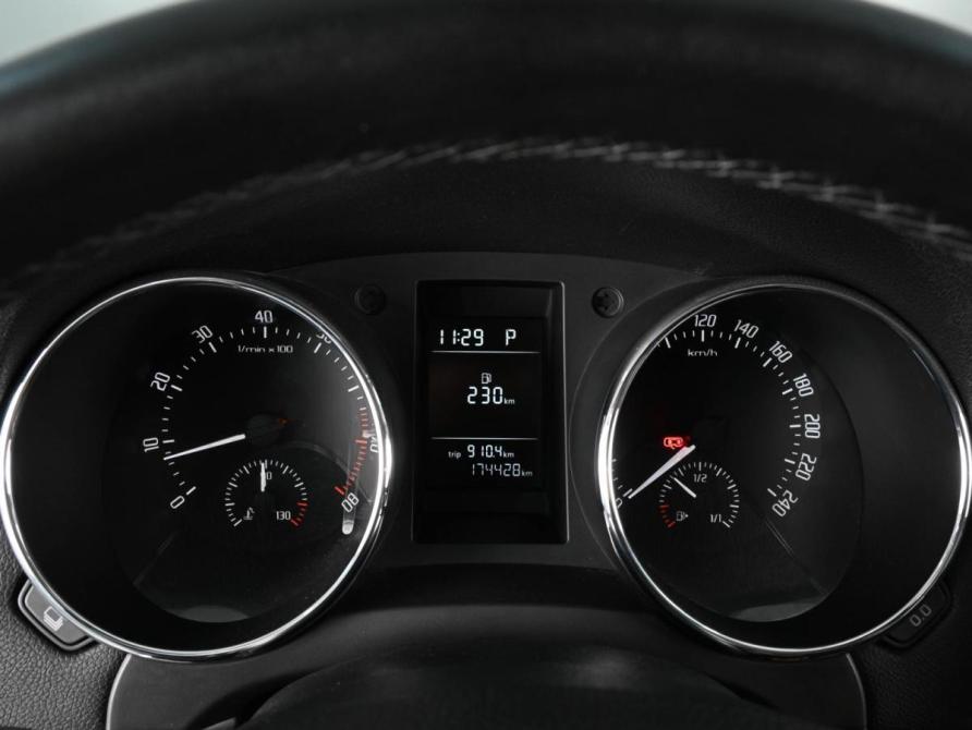 Skoda Yeti I Рестайлинг Ростов-на-Дону  - изображение 16