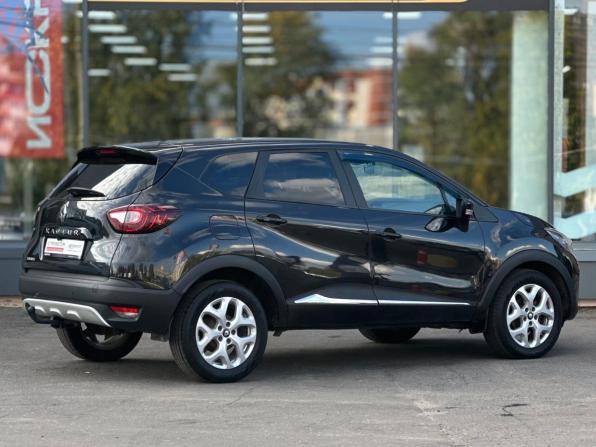 Renault Kaptur I с пробегом 2016 года, цена 909 000 рублей, 292277 км, внедорожник, Автокод Объявления