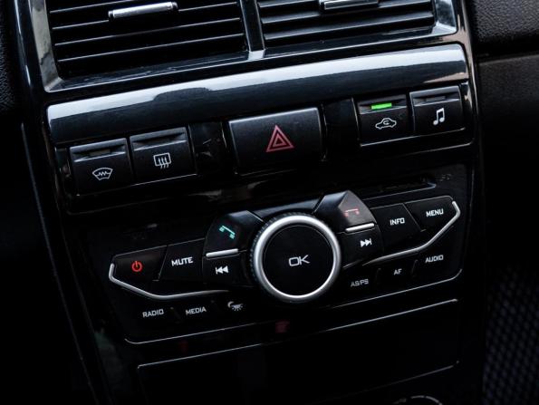 Lada (ВАЗ) Priora I Рестайлинг с пробегом 2015 года, цена 579 000 рублей, 303681 км, хэтчбек, Автокод Объявления