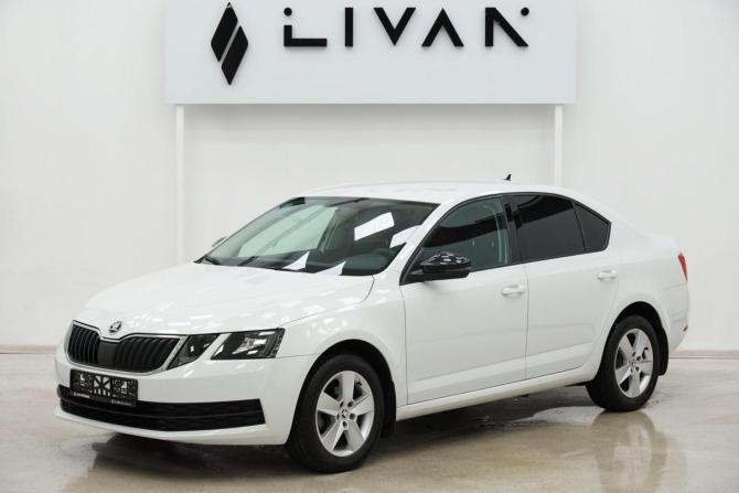 Skoda Octavia III (A7) Рестайлинг с пробегом 2017 года, цена 1 449 000 рублей, 113000 км, лифтбек, Автокод Объявления