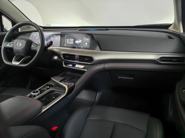 Changan UNI-T I с пробегом 2023 года, цена 2 399 000 рублей, 10230 км, внедорожник, Автокод Объявления