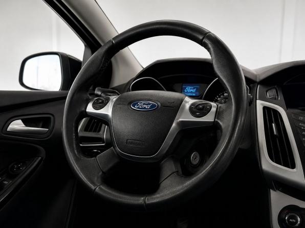 Ford Focus III с пробегом 2012 года, цена 639 000 рублей, 217828 км, хэтчбек, Автокод Объявления