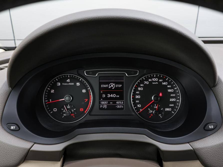 Audi Q3 I (8U) Москва  - изображение 15