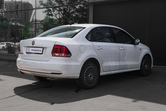 Volkswagen Polo V Рестайлинг с пробегом 2016 года, цена 1 075 000 рублей, 134988 км, седан, Автокод Объявления