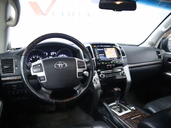 Toyota Land Cruiser 200 Series Рестайлинг 1 с пробегом 2014 года, цена 4 250 000 рублей, 335266 км, внедорожник, Автокод Объявления